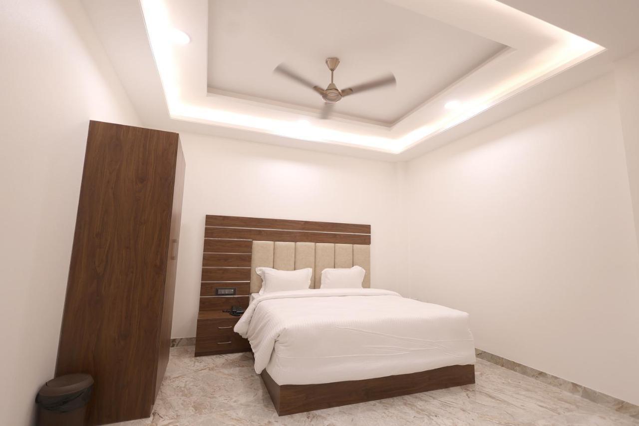 Hotel Guru Kripa Sadan Vrindāvan Zewnętrze zdjęcie