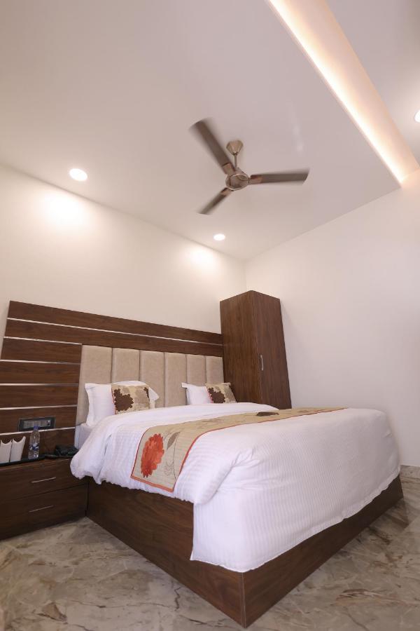 Hotel Guru Kripa Sadan Vrindāvan Zewnętrze zdjęcie