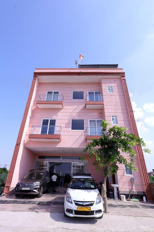 Hotel Guru Kripa Sadan Vrindāvan Zewnętrze zdjęcie