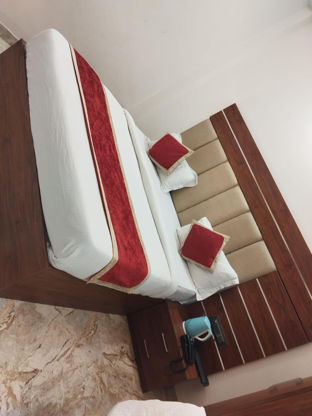 Hotel Guru Kripa Sadan Vrindāvan Zewnętrze zdjęcie